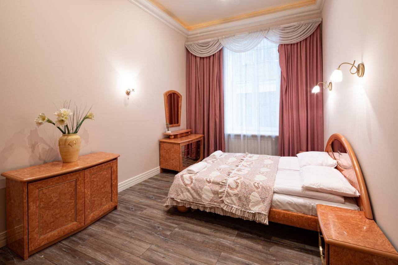 Old Riga 2 Bedroom Vecpilsetas Street Apartment エクステリア 写真