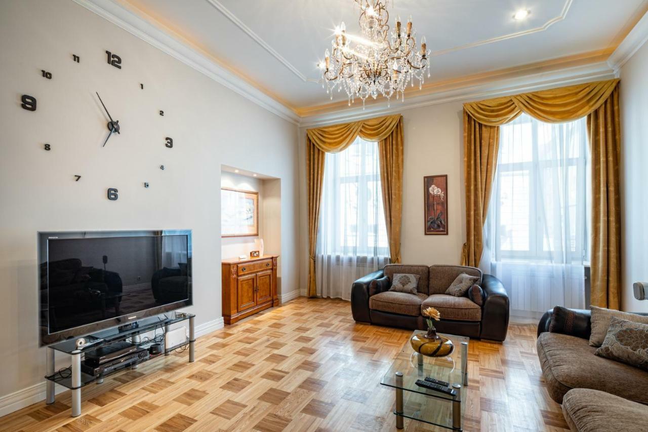 Old Riga 2 Bedroom Vecpilsetas Street Apartment エクステリア 写真